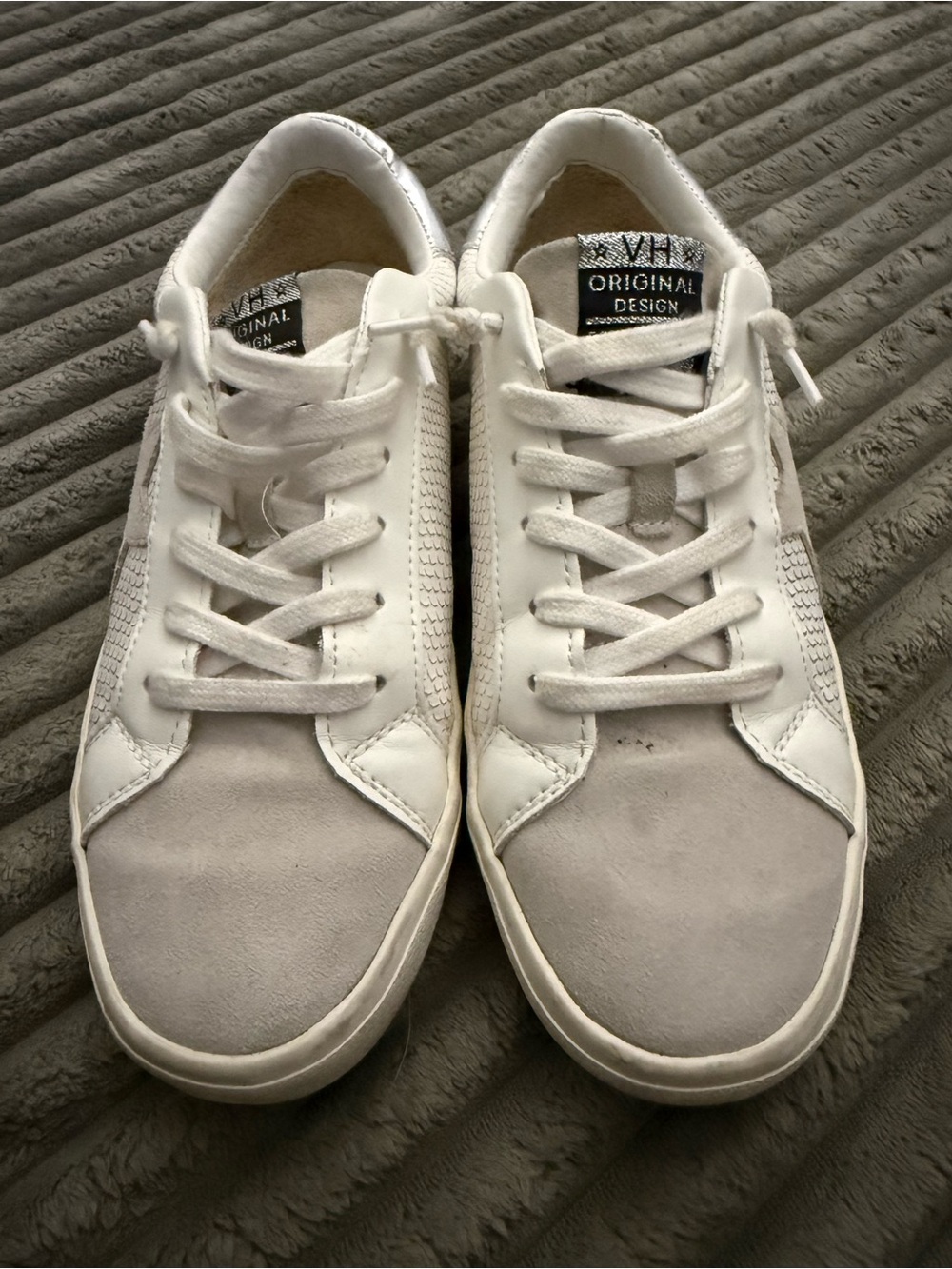 Vintage Havana Women's White and Light Gray Sneakers